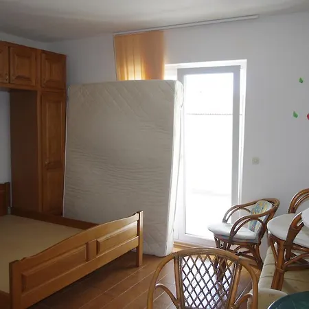 And Mare Apartment