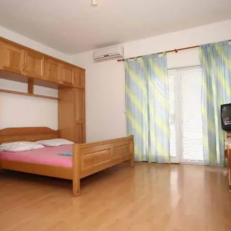 And Mare Apartment Makarska